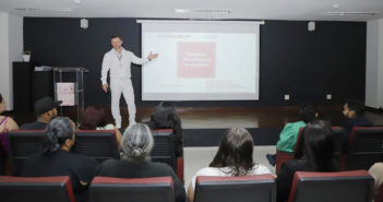 Saúde emocional da gestante é tema no programa “Mãe, a grande viagem”