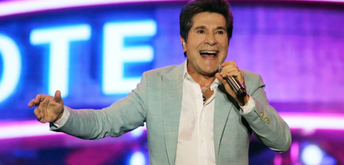 Daniel encanta o público com seu romantismo no José Corrêa