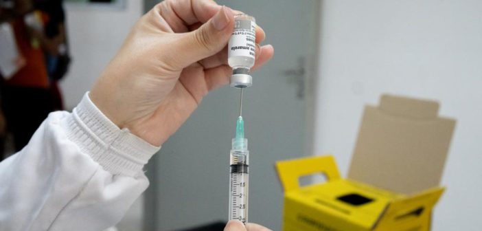 Barueri amplia vacinação contra gripe e leva campanha a dois shoppings da cidade