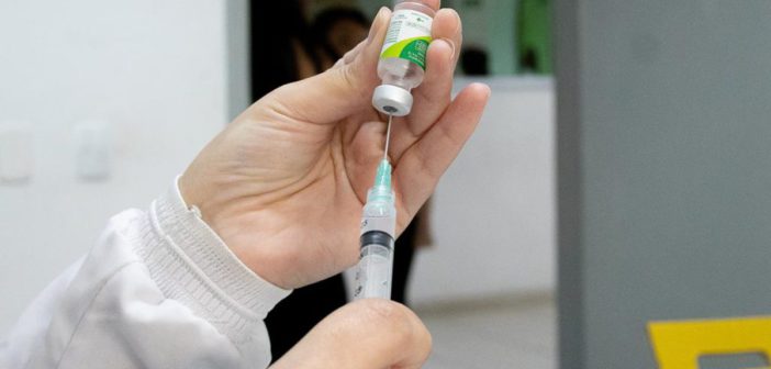 Barueri leva vacinação à população e aplica mais de 4 mil doses em um mês