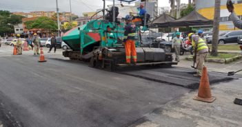 Prefeitura recapeia vias principais do Centro e outros bairros da cidade
