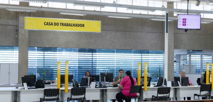 Barueri abre 36 vagas de emprego com salários que chegam a R$ 3.2 mil