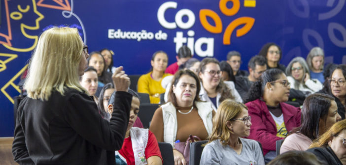 Educação promove formação para 250 professores da Educação Infantil com foco na importância do brincar